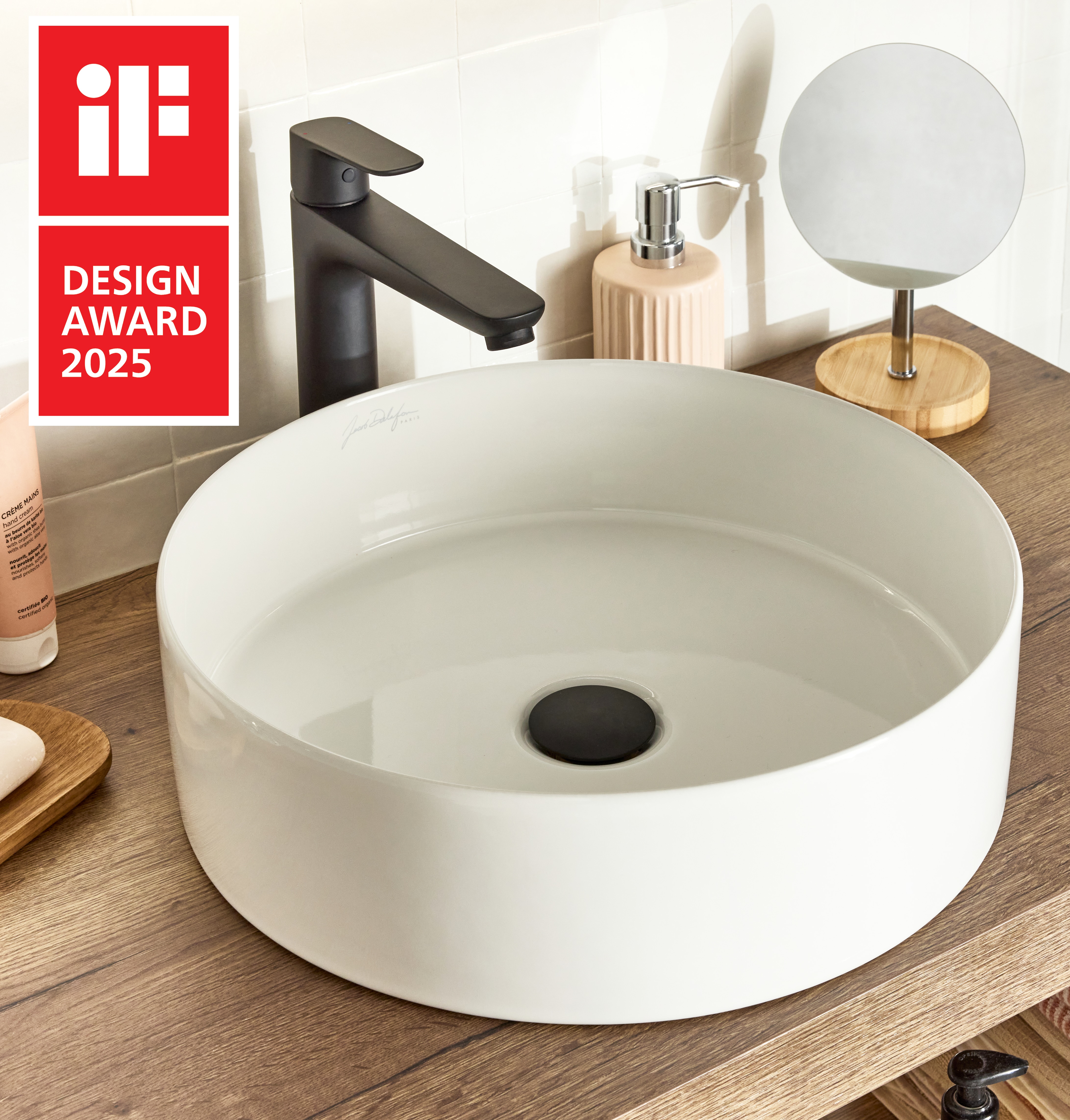 https://www.jacobdelafon.fr/sites/default/files/public/2025-03/JULY%2B_ambiance_21%20if%20award.png