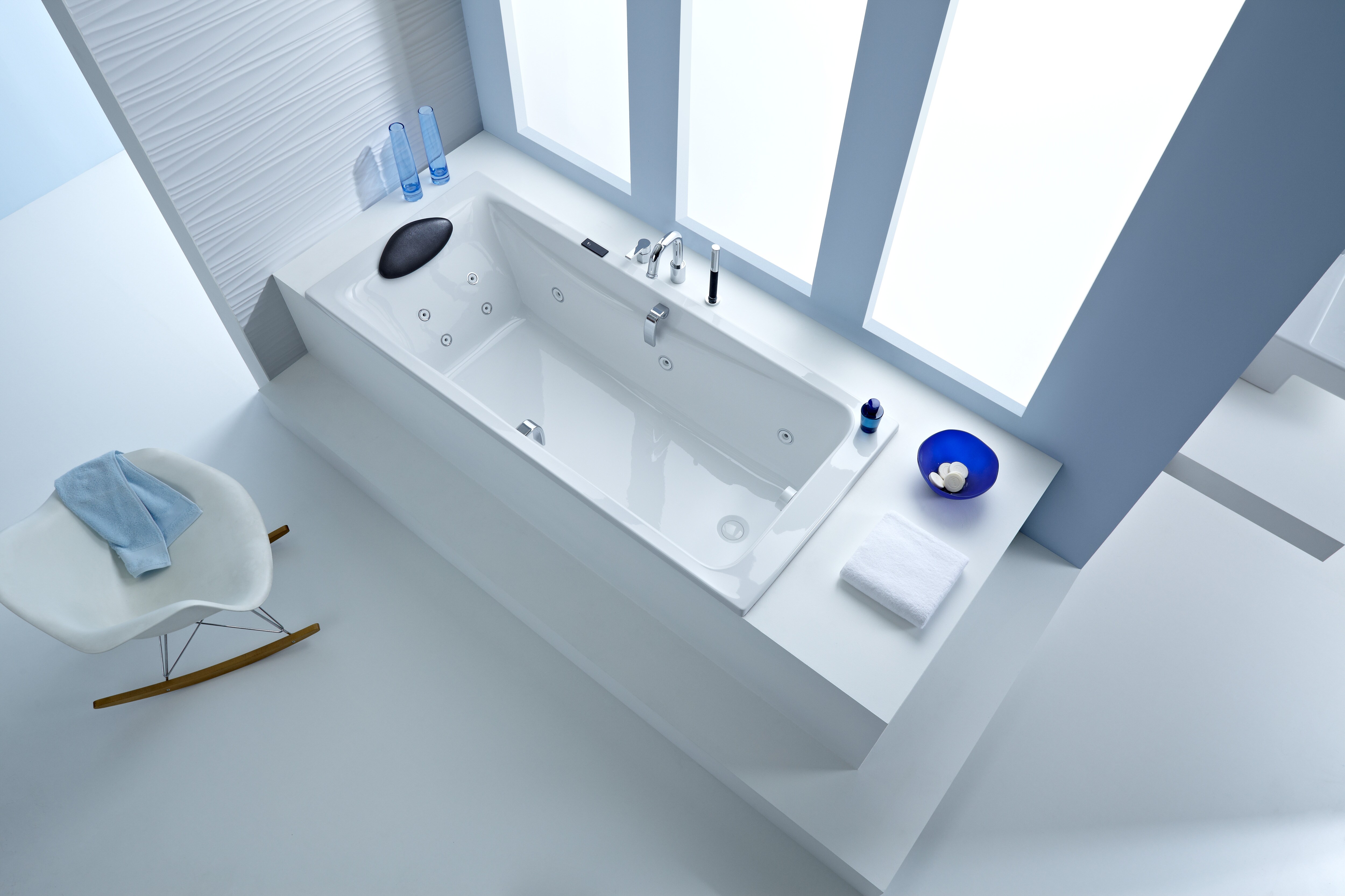 Une baignoire balnéo alliant confort et détente