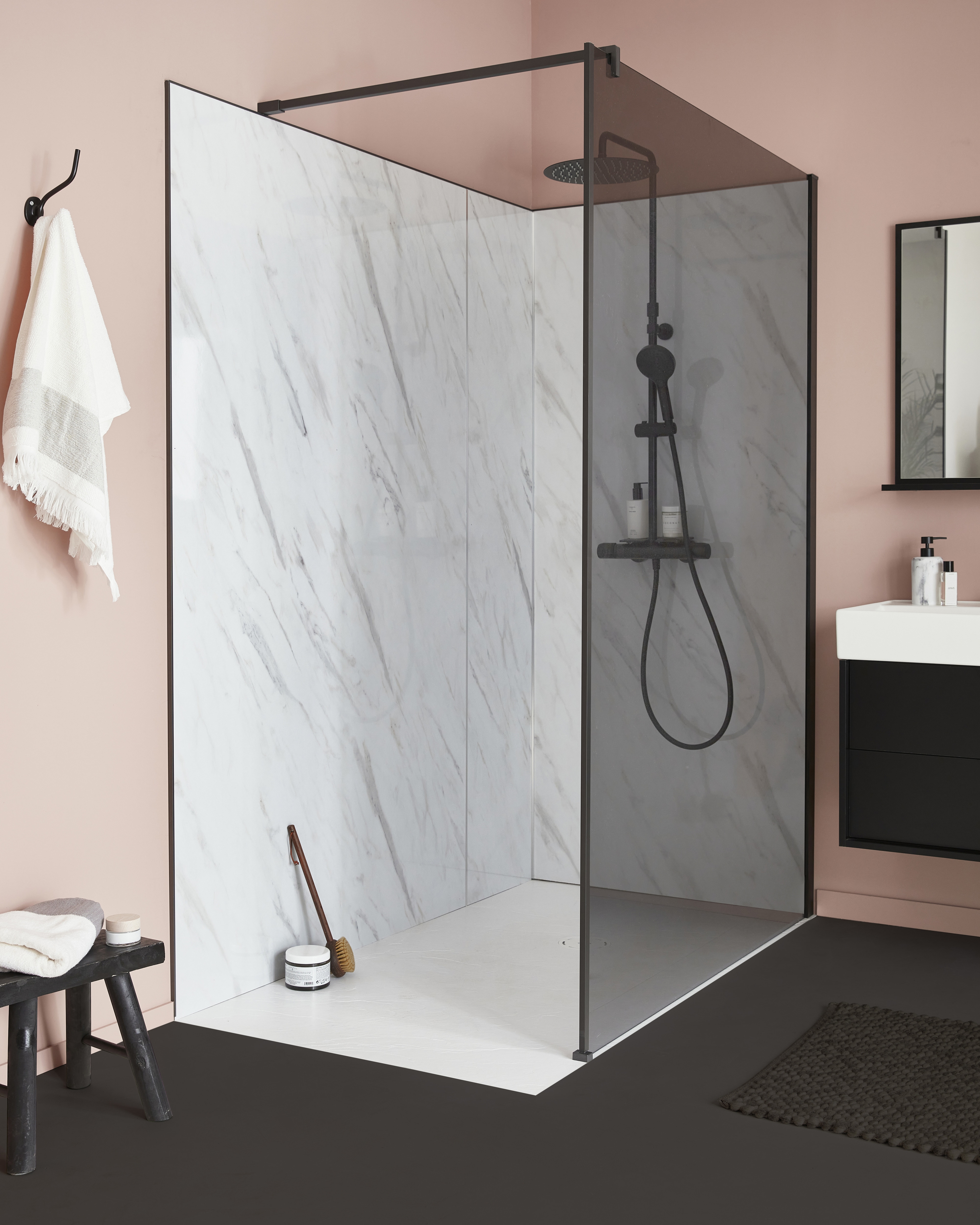 PANOLUX propose tous les styles pour votre salle de bains