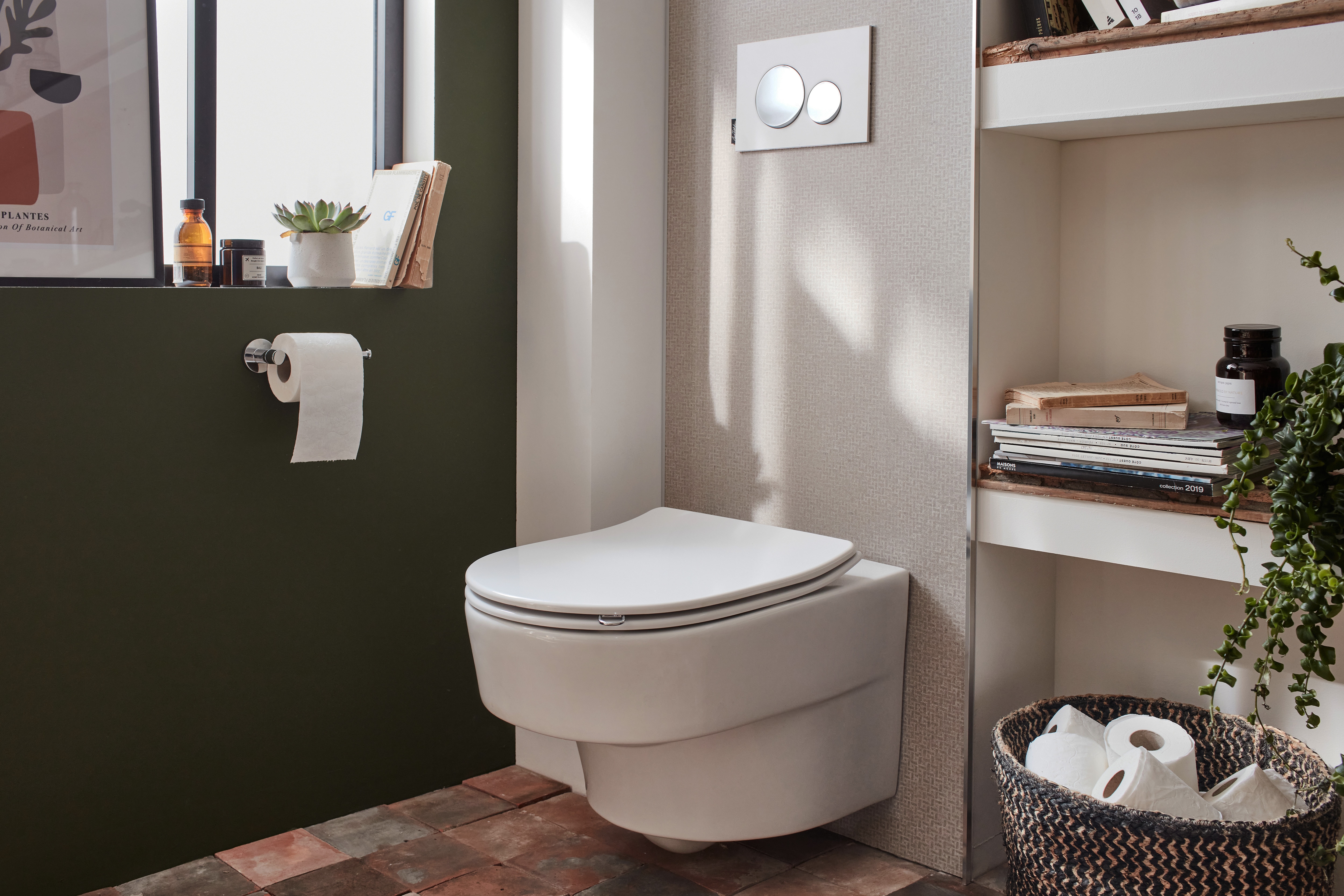 Un WC suspendu est idéal si vous cherchez à donner une touche de modernité  à votre salle de bains. Chez Jacob Delafon, les styles lisses et épurés de  nos toilettes murales compactes