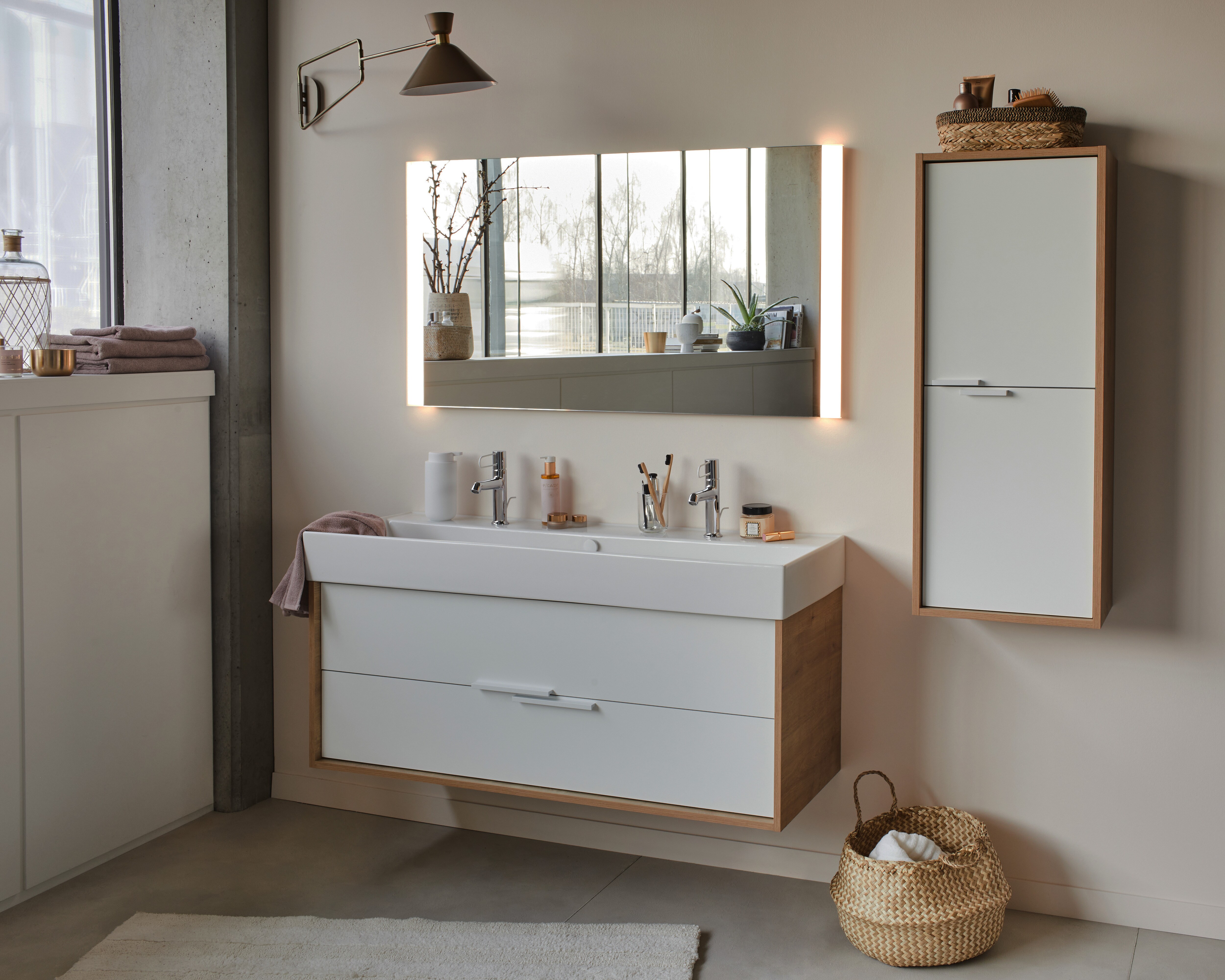 Vous ne trouverez pas mieux qu'une lumière naturelle pour votre salle de bains - Collection VIVIENNE