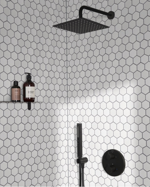 Un bel espace douche avec son mitigeur METRO